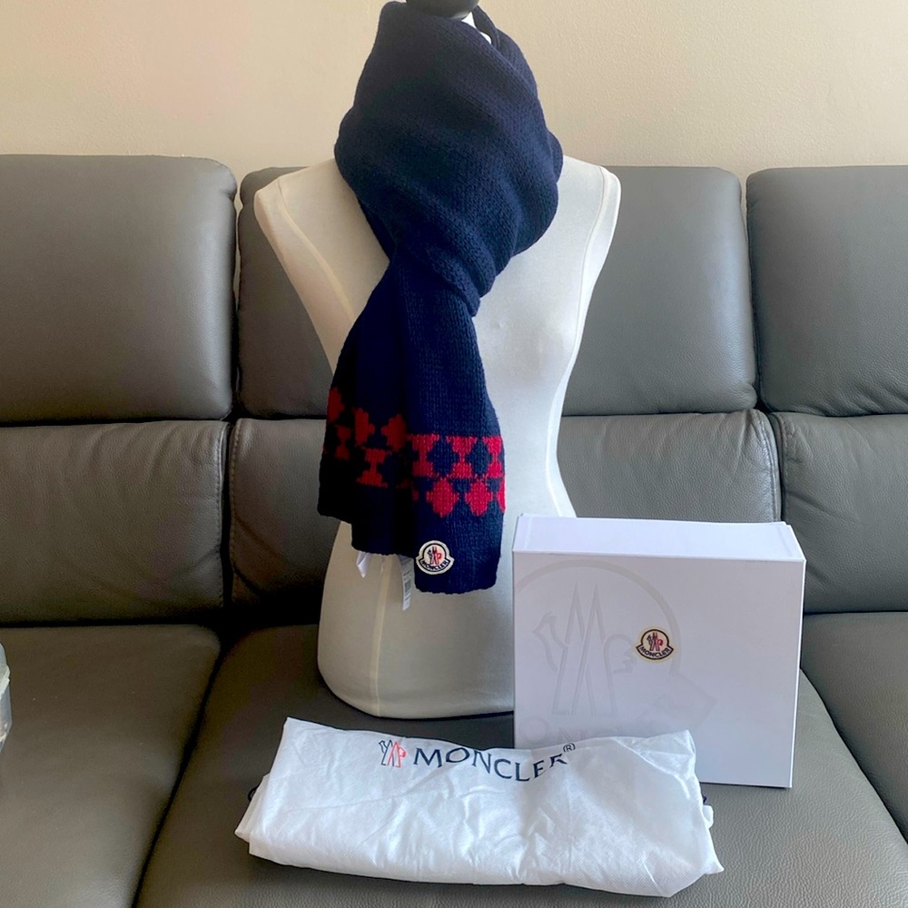 NWT Auth MONCLER wool SCARF Made in Italy UNISEX